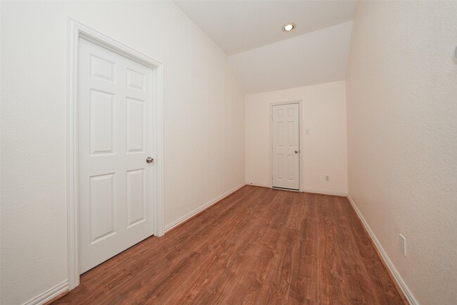 property at 4426 Greenwood Trace Ln