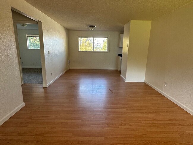 1707 Mason St-Unit -B in Shelton, WA - Building Photo - Building Photo