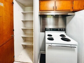 2719 S Burdick St in Kalamazoo, MI - Building Photo - Building Photo
