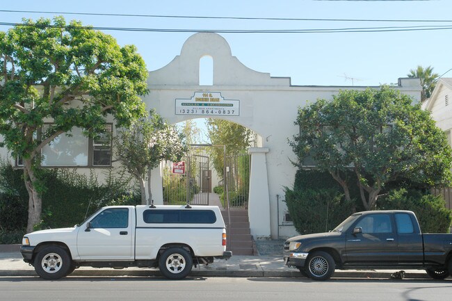 114 S Bonnie Brae St in Los Angeles, CA - Building Photo - Building Photo