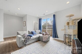 840 E 18th St in Charlotte, NC - Foto de edificio - Building Photo