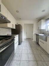 7006 8th Ave NE in Seattle, WA - Building Photo - Building Photo