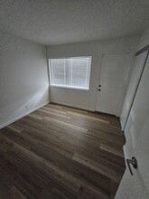 695 Mayrum St in Santa Barbara, CA - Building Photo - Building Photo