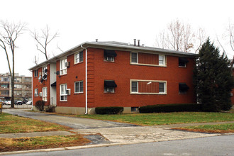 3406 Rowena Rd in Louisville, KY - Building Photo - Building Photo