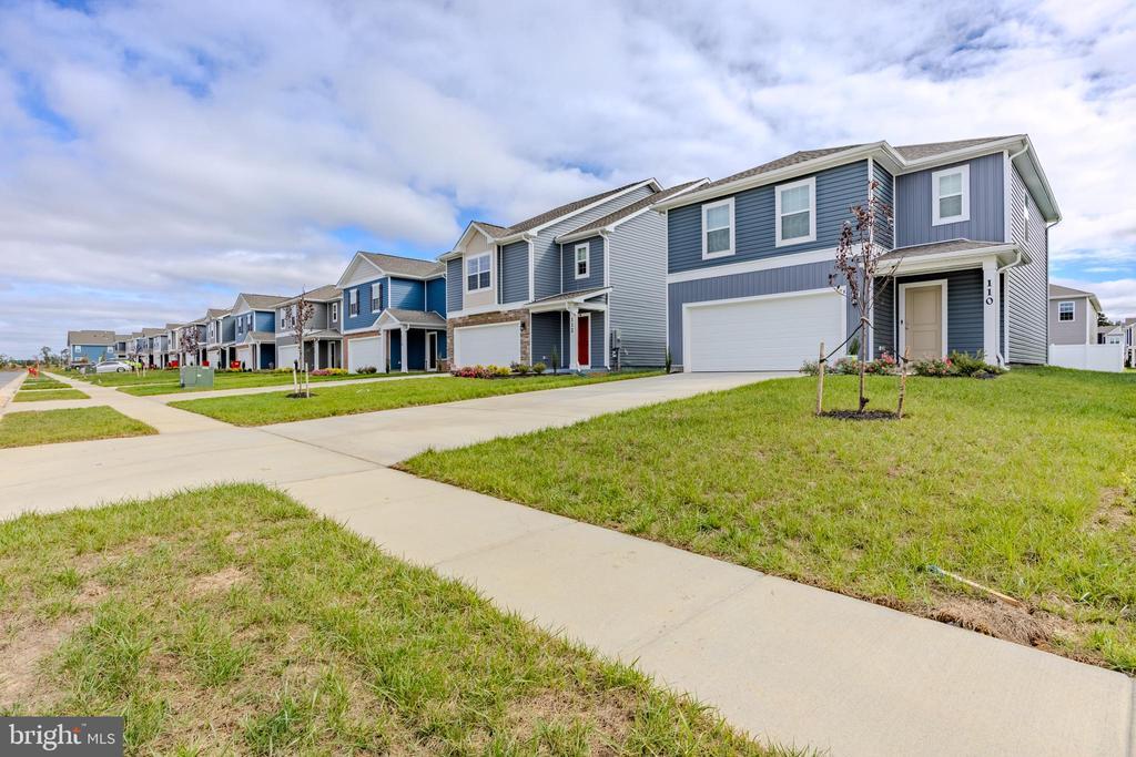 110 Charing Cross Dr in Stephens City, VA - Building Photo