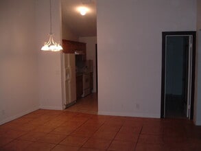 1070 Goldenrod Rd in Wellington, FL - Building Photo - Building Photo