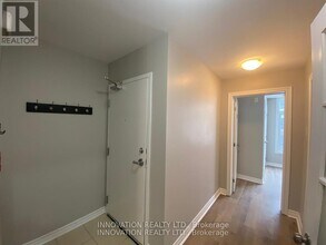 857 Blackcomb Private in Ottawa, ON - Building Photo - Building Photo