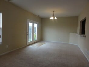 2418 Brooke Bend in Junction City, KS - Building Photo - Building Photo