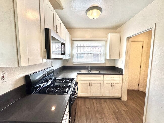 2084 1/2-3829 National Ave in San Diego, CA - Building Photo - Building Photo