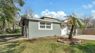 5117 Mallett Dr in Port Richey, FL - Building Photo - Building Photo