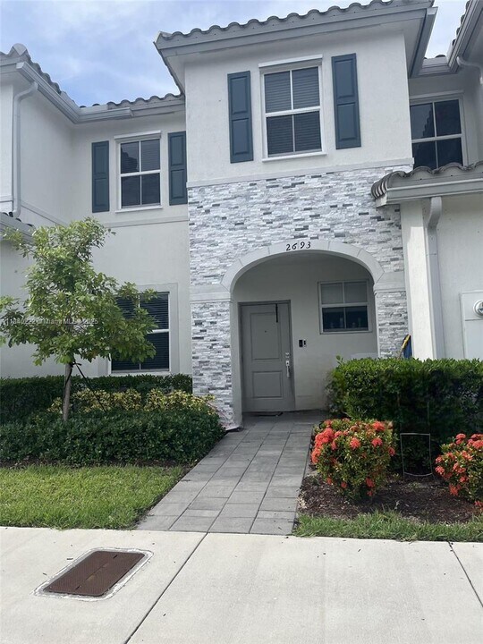 2693 SE 19th St in Homestead, FL - Building Photo