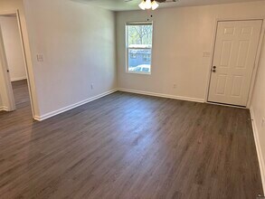 8 Hiland Pl in Benton, AR - Building Photo - Building Photo