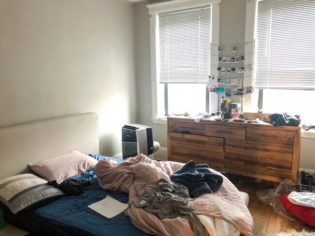 1056 Commonwealth Ave in Boston, MA - Building Photo - Building Photo