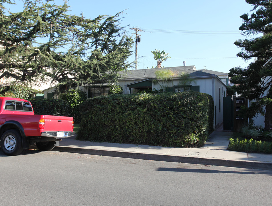 209 Cypress Dr in Laguna Beach, CA - Building Photo