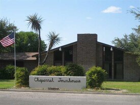 100 Royal Way Dr in Del Rio, TX - Building Photo