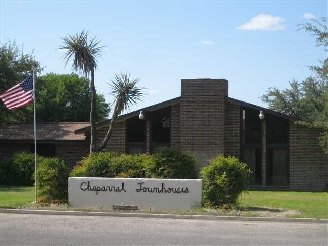 property at 100 Royal Way Dr