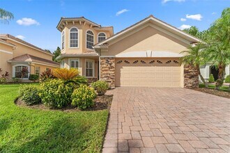 10886 Cory Lake Dr in Tampa, FL - Building Photo - Building Photo