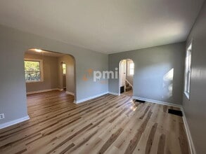 6136-6138 Ray Ave in Hammond, IN - Building Photo - Building Photo