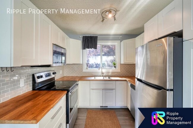88 Martindale Blvd NE in Calgary, AB - Building Photo - Building Photo
