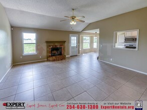 3507 Christie Dr in Killeen, TX - Building Photo - Building Photo