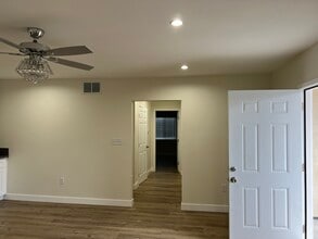5225 Katella Rd in South Gate, CA - Building Photo - Building Photo