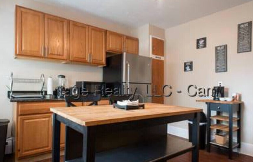 20 Fellsway W, Unit 2 in Somerville, MA - Building Photo