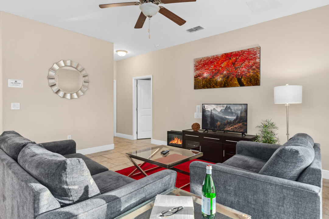 4312 Acorn Ct in Davenport, FL - Building Photo