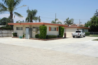 2662-2666 Tapo St in Simi Valley, CA - Building Photo - Building Photo