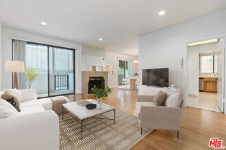10475 Eastborne Ave in Los Angeles, CA - Building Photo - Building Photo