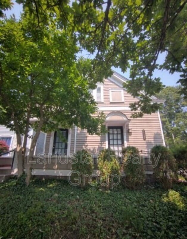 property at 2127 Grinstead Dr