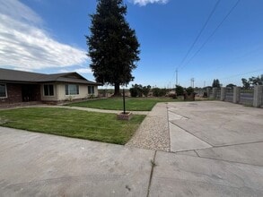 6030 Claribel Rd in Oakdale, CA - Building Photo - Building Photo