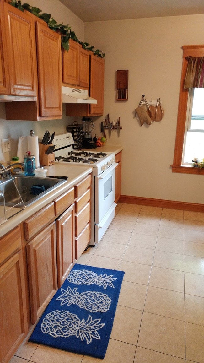 13 Auburn St, Unit 13