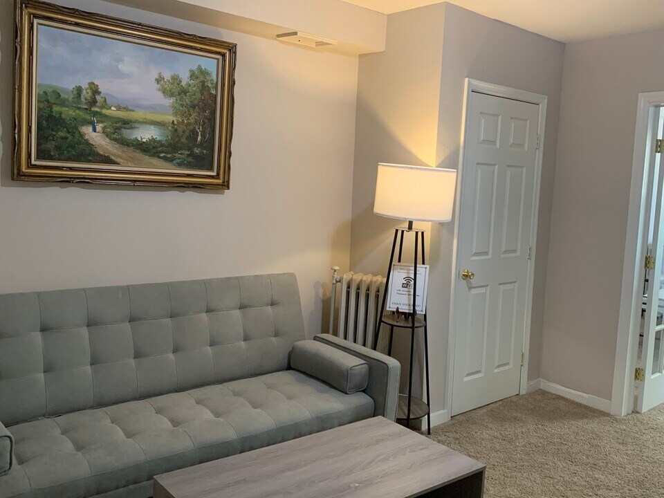 1003 S Charles St, Unit 2nd Floor Photo