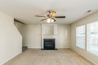 225 Honeywell Way in Fuquay Varina, NC - Building Photo - Building Photo