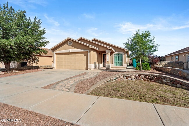 14413 Desert Sage Dr in Horizon City, TX - Building Photo - Building Photo