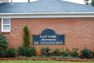 East Park Apartments in Charlotte, NC - Foto de edificio - Building Photo