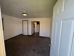 214 E 13th St in South Sioux City, NE - Building Photo - Building Photo