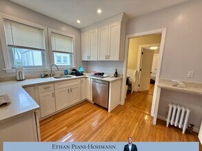 78 Hunnewell Ave in Boston, MA - Building Photo - Building Photo