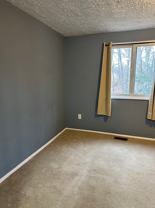 8018 Grandview Ct in Springfield, VA - Building Photo - Building Photo