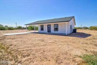 3485 W Paraiso Dr in Eloy, AZ - Building Photo - Building Photo