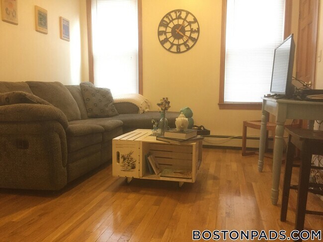 164 Kelton St