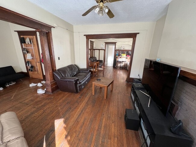 property at 2944 N Maryland Ave