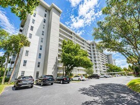 4015 W Palm Aire Dr, Unit 205 in Pompano Beach, FL - Building Photo