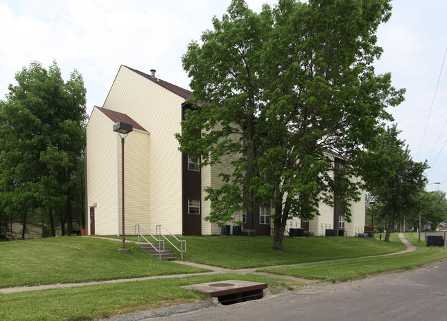 Osawatomie Court Senior Apartments in Osawatomie, KS - Building Photo - Building Photo