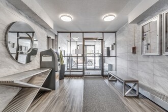 Panorama Apartments in Toronto, ON - Building Photo - Building Photo