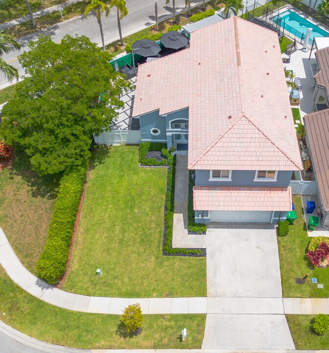 4941 SW 150th Terrace in Miramar, FL - Building Photo