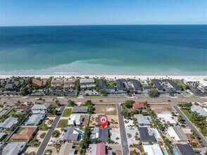 104 24th St in Belleair Beach, FL - Building Photo - Building Photo