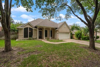 1414 Dapplegrey Ln in Austin, TX - Foto de edificio - Building Photo