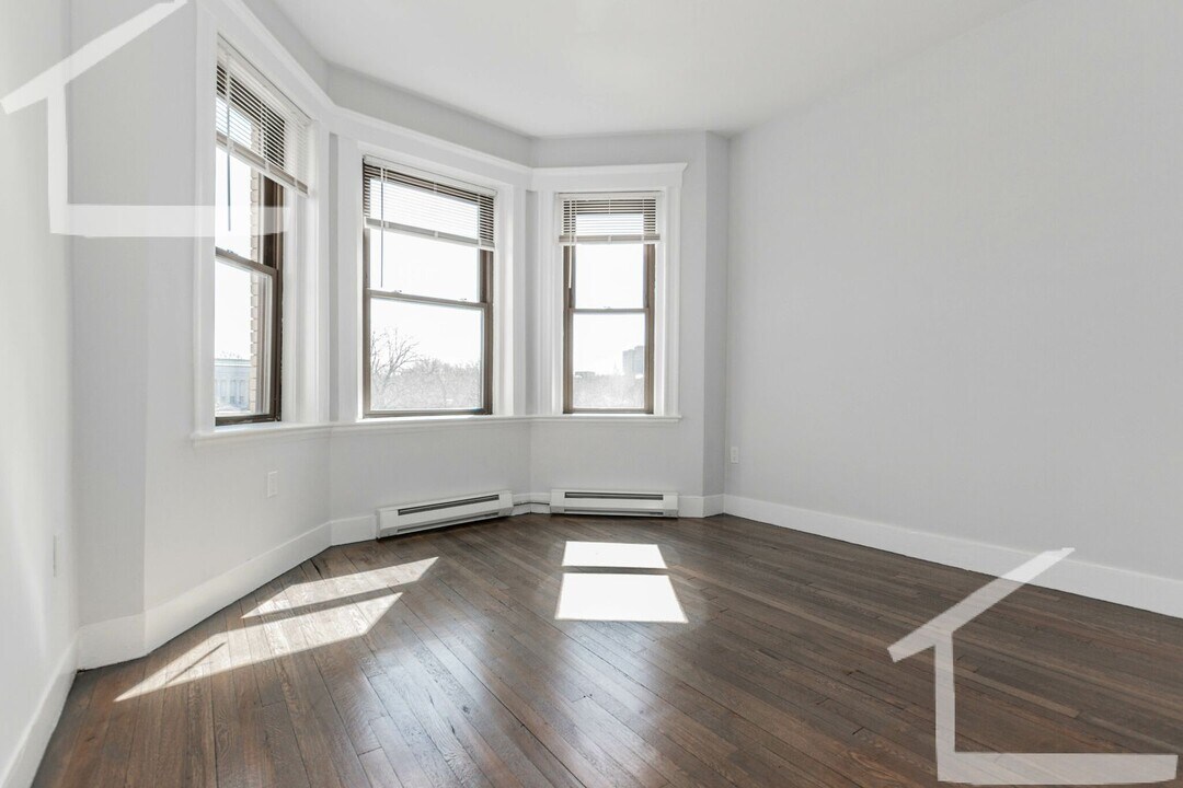 83 Park Dr in Boston, MA - Building Photo