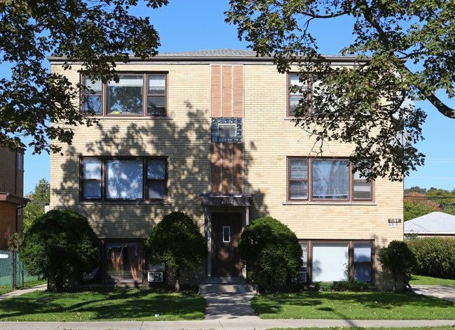 2103-2105 Howard St in Evanston, IL - Foto de edificio - Building Photo